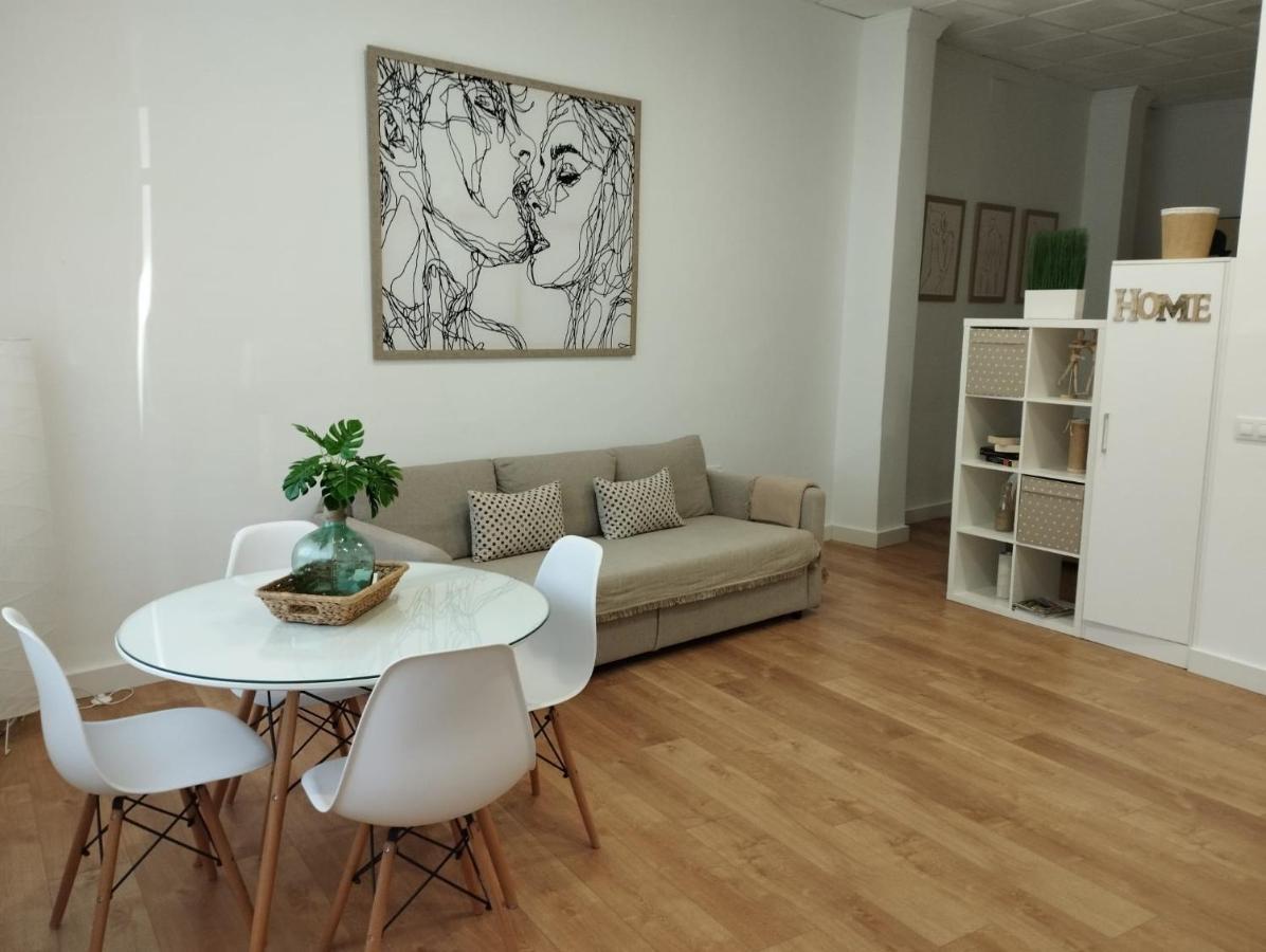 Apartamento Turistico Leo Baena Exteriör bild