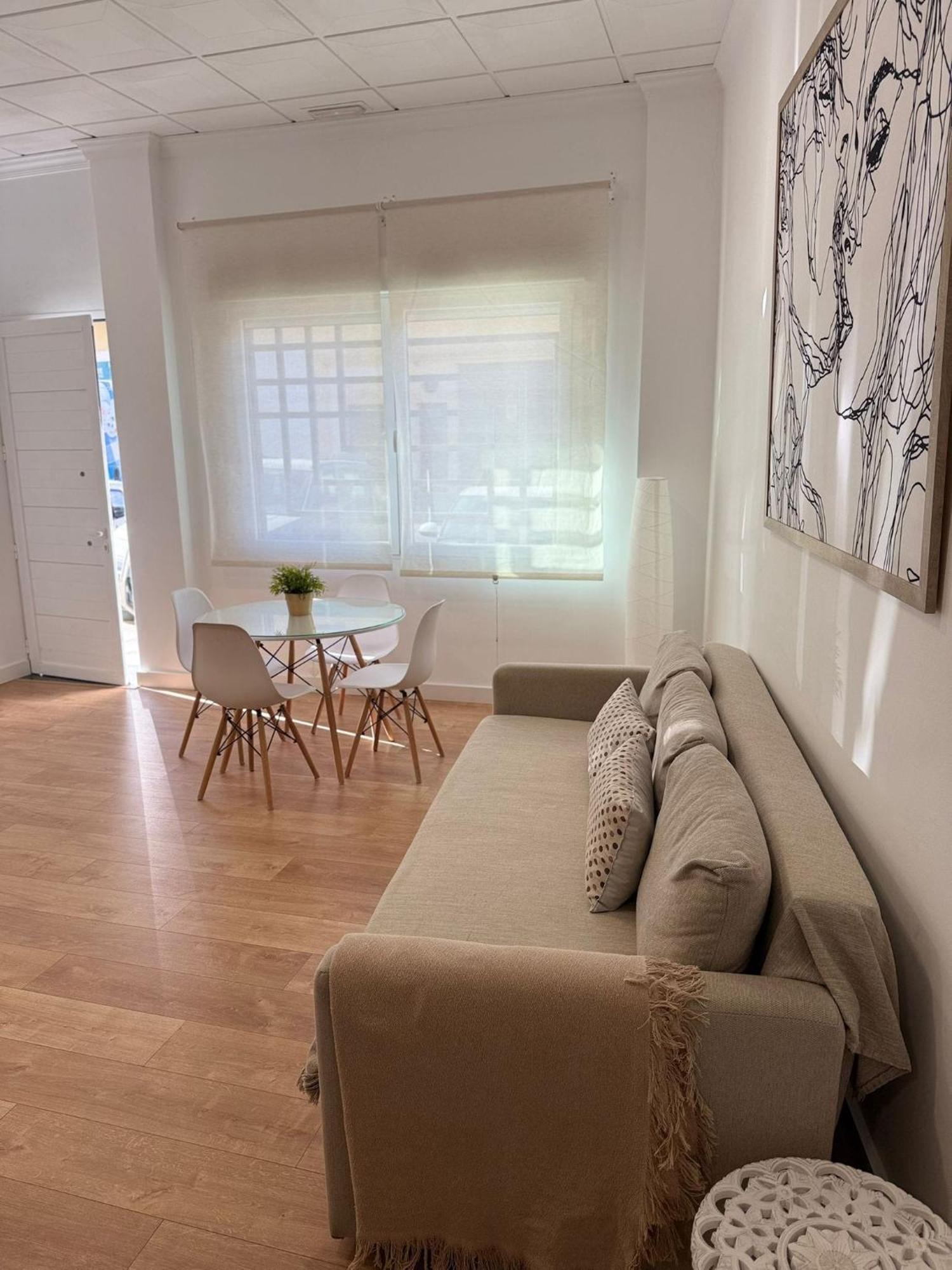Apartamento Turistico Leo Baena Exteriör bild