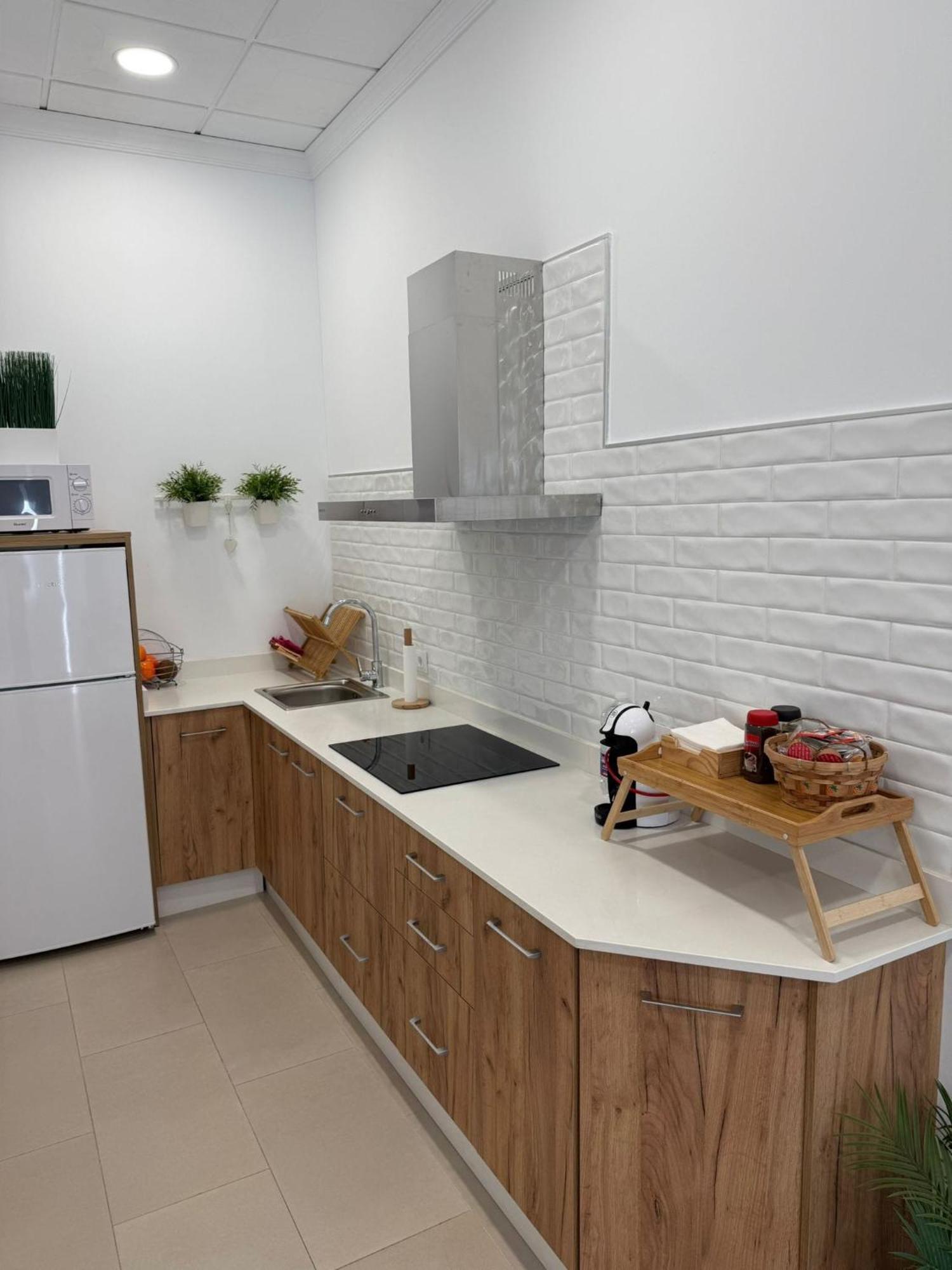 Apartamento Turistico Leo Baena Exteriör bild